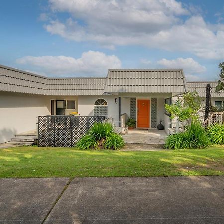 Hosts On The Coast Harbour Lights Villa Whitianga Exterior photo